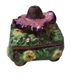 Vintage European Handmade Trim Gold Colorful Porcelain Trinket Box